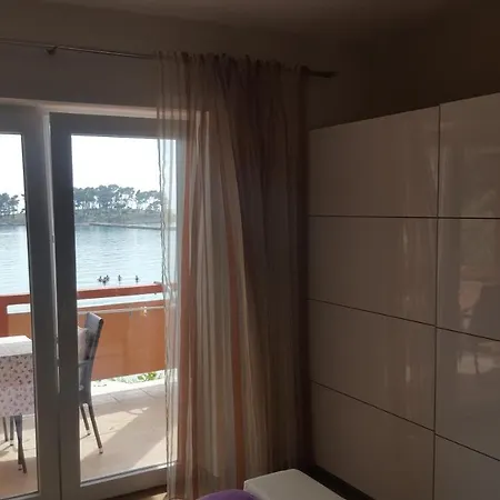 Banjol 441 Mare Rab Town