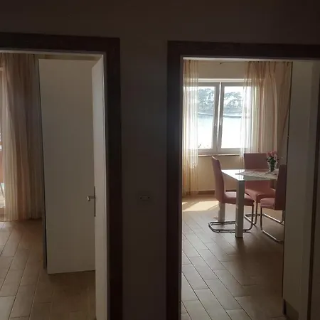 Banjol 441 Mare Apartment *