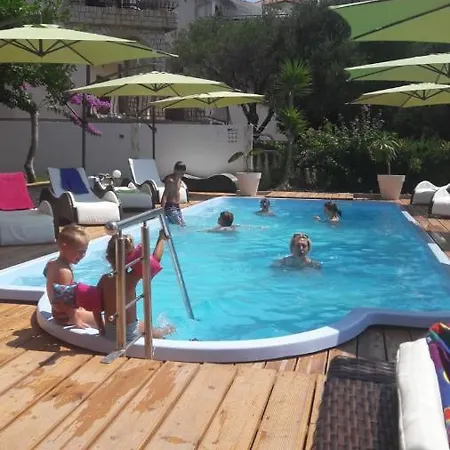 Banjol 441 Mare Apartment *
